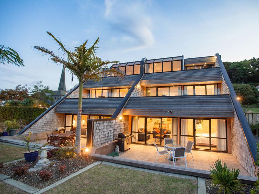 Pioneer Waterfront Apartments Paihia Exterior photo