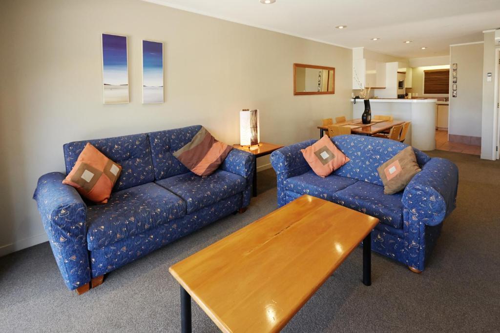 Pioneer Waterfront Apartments Paihia Room photo