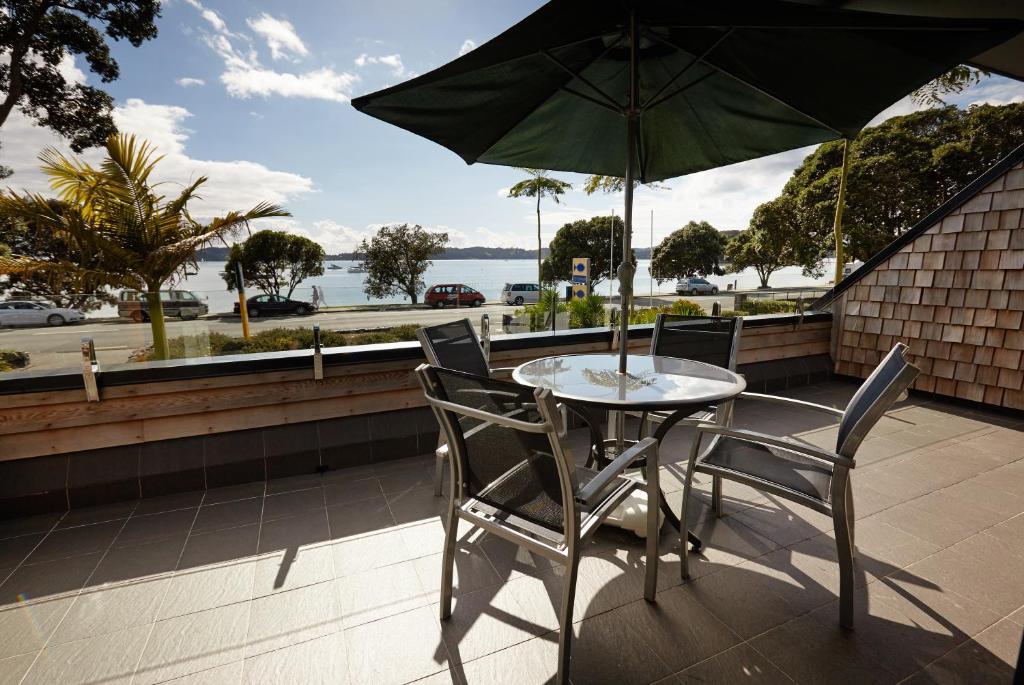 Pioneer Waterfront Apartments Paihia Room photo