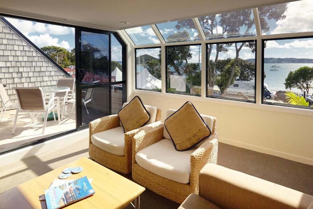 Pioneer Waterfront Apartments Paihia Room photo