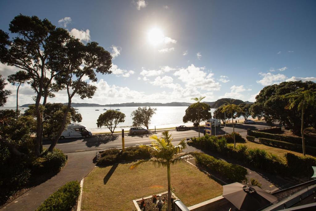 Pioneer Waterfront Apartments Paihia Room photo
