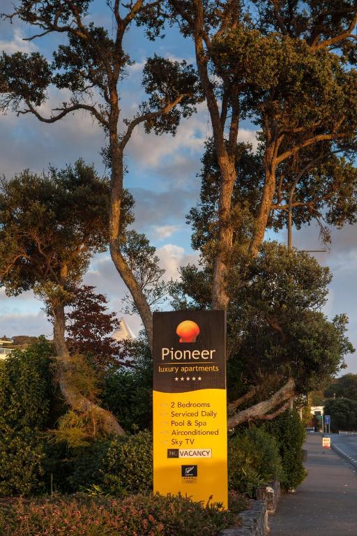 Pioneer Waterfront Apartments Paihia Exterior photo