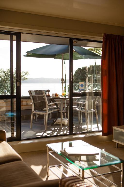 Pioneer Waterfront Apartments Paihia Exterior photo